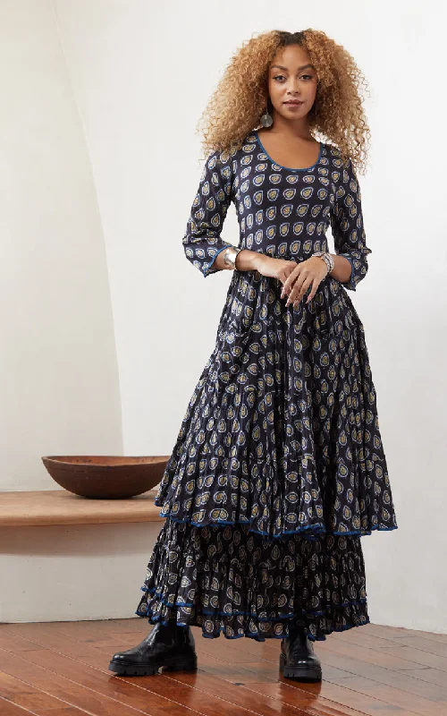 Santa Fe Dress, Long, 3/4 Sleeve, Raven Leaf