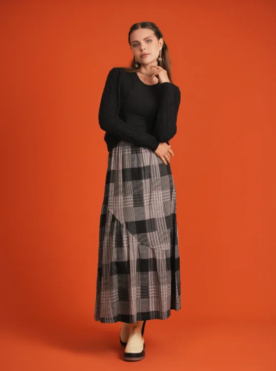 Noni Blk Plaid Midi Skirt WB4CYT2516